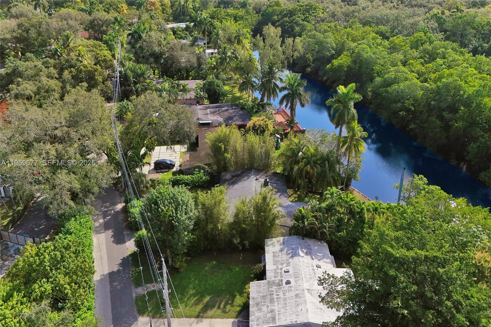 RIVERDALE - Residential