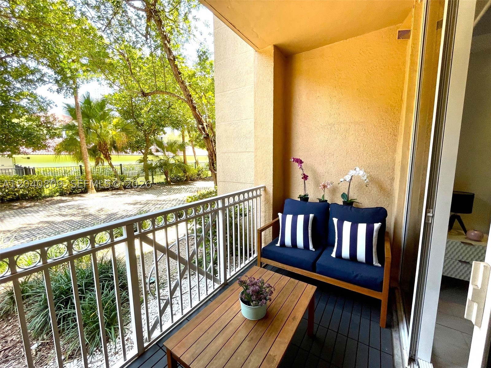 ALAQUA CONDO - Residential
