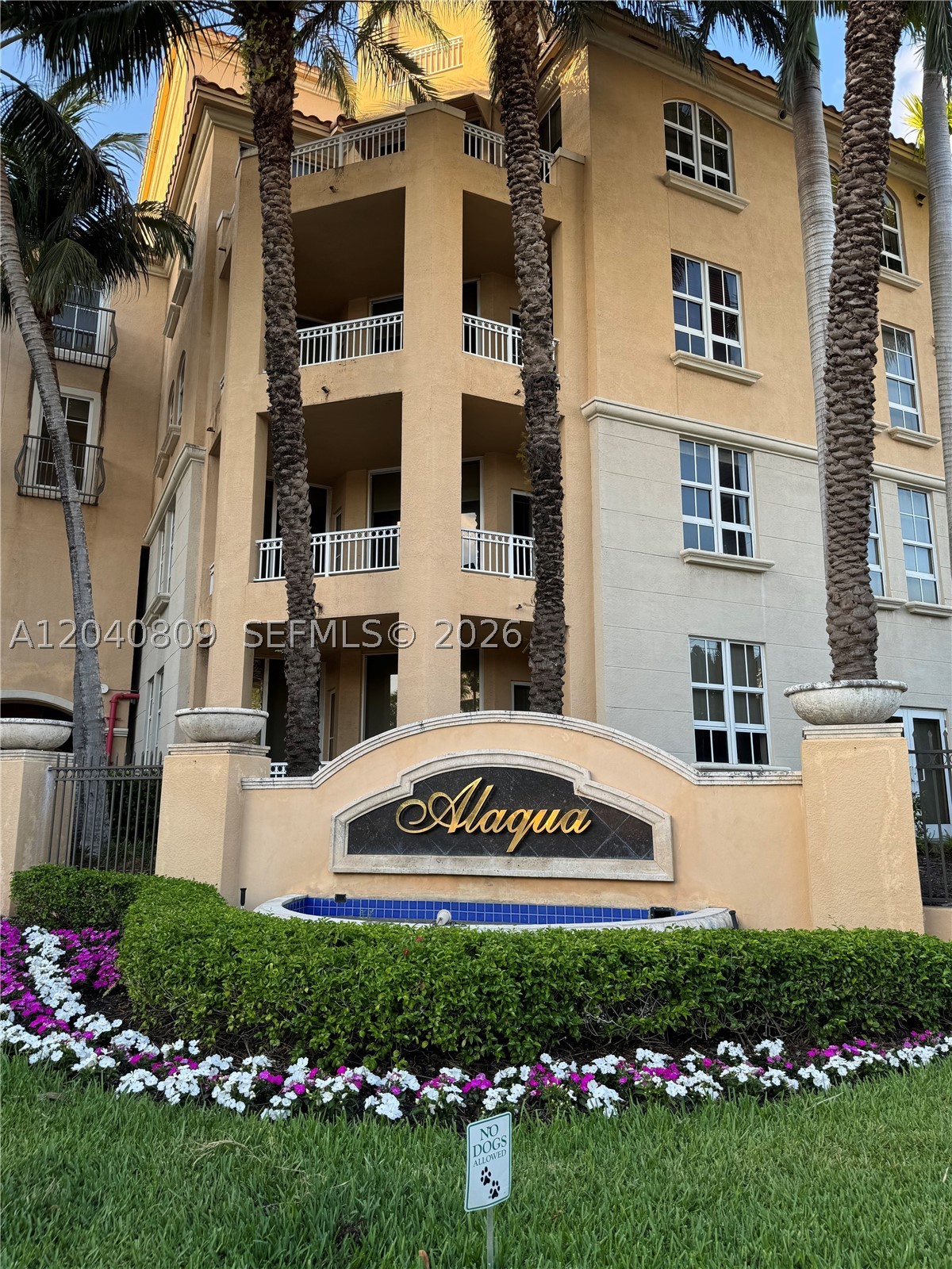 ALAQUA CONDO - Residential