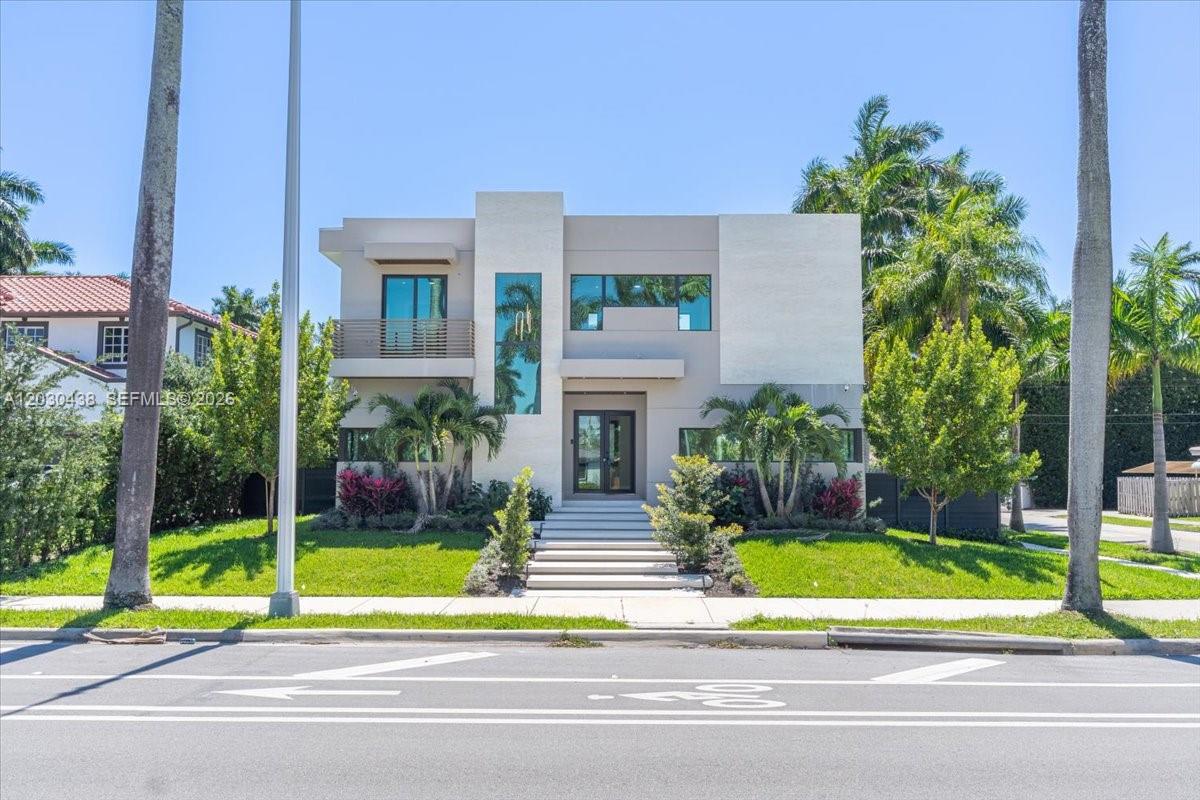 HOLLYWOOD LAKES SECTION 1 - Residential