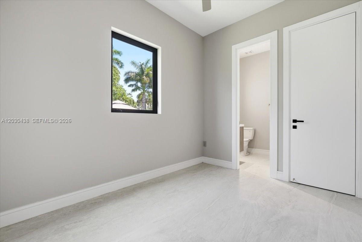 HOLLYWOOD LAKES SECTION 1 - Residential