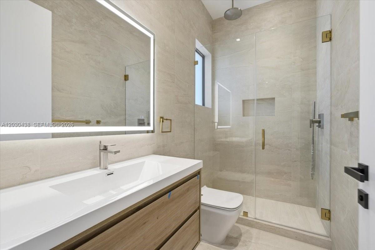 HOLLYWOOD LAKES SECTION 1 - Residential