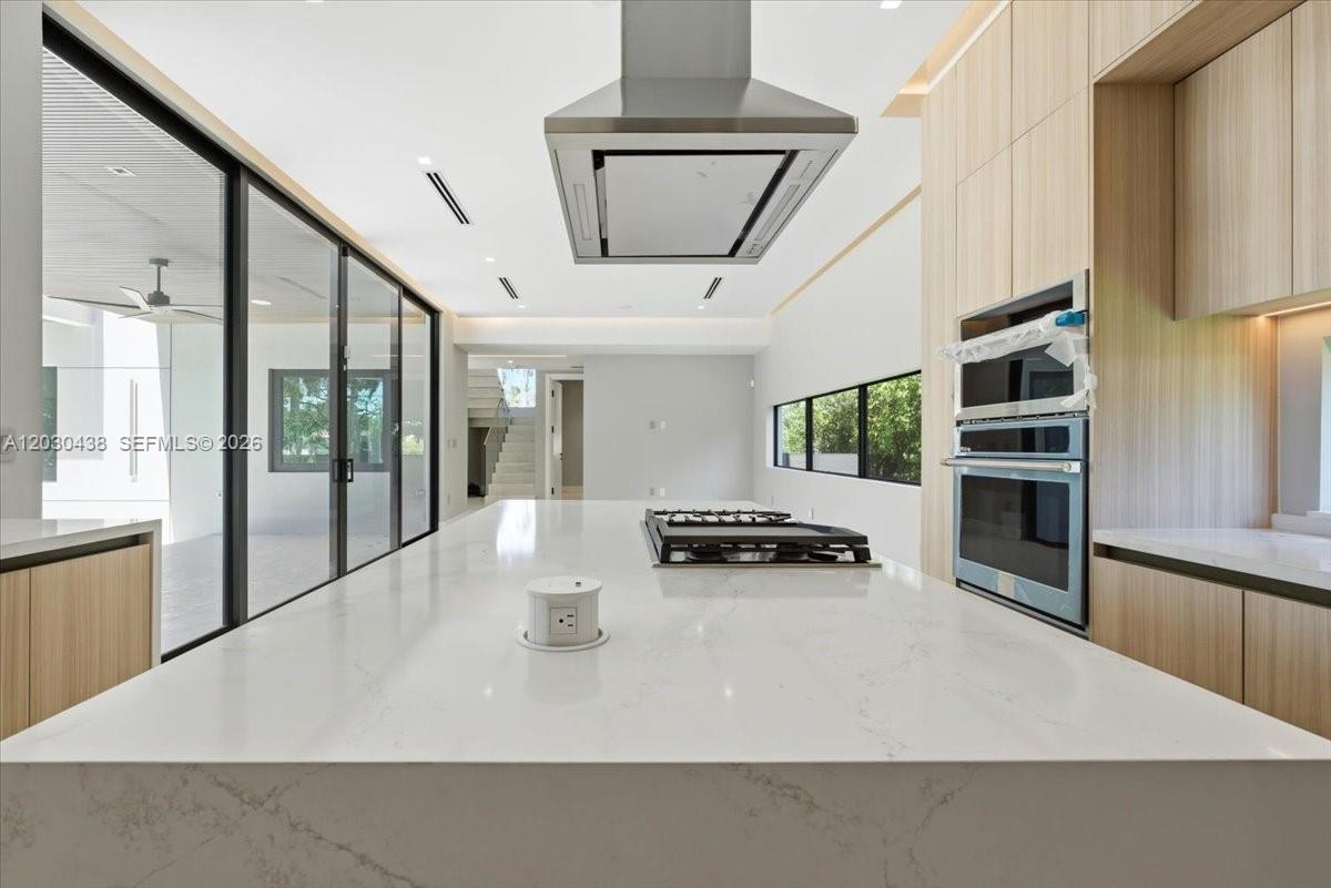 HOLLYWOOD LAKES SECTION 1 - Residential