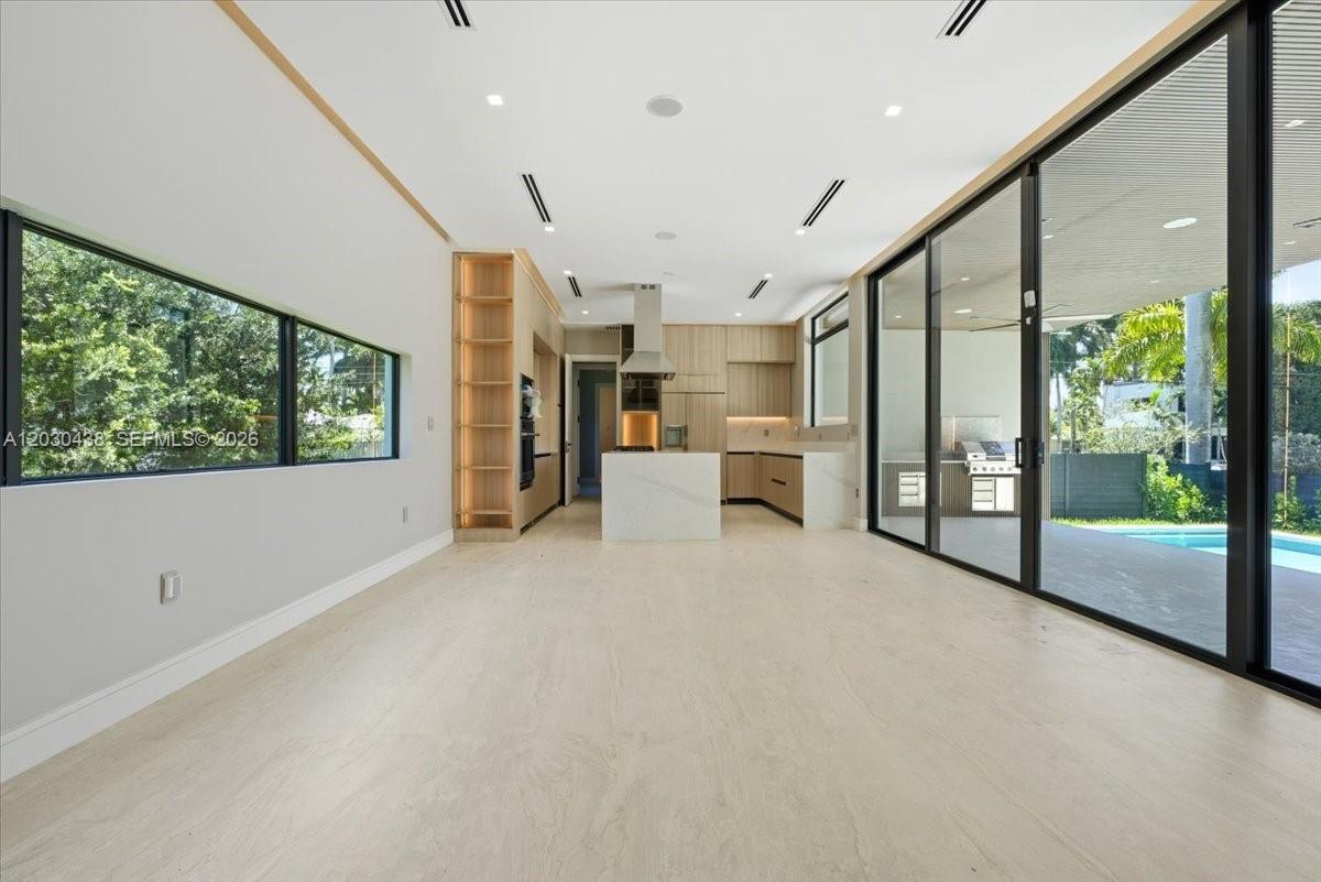 HOLLYWOOD LAKES SECTION 1 - Residential
