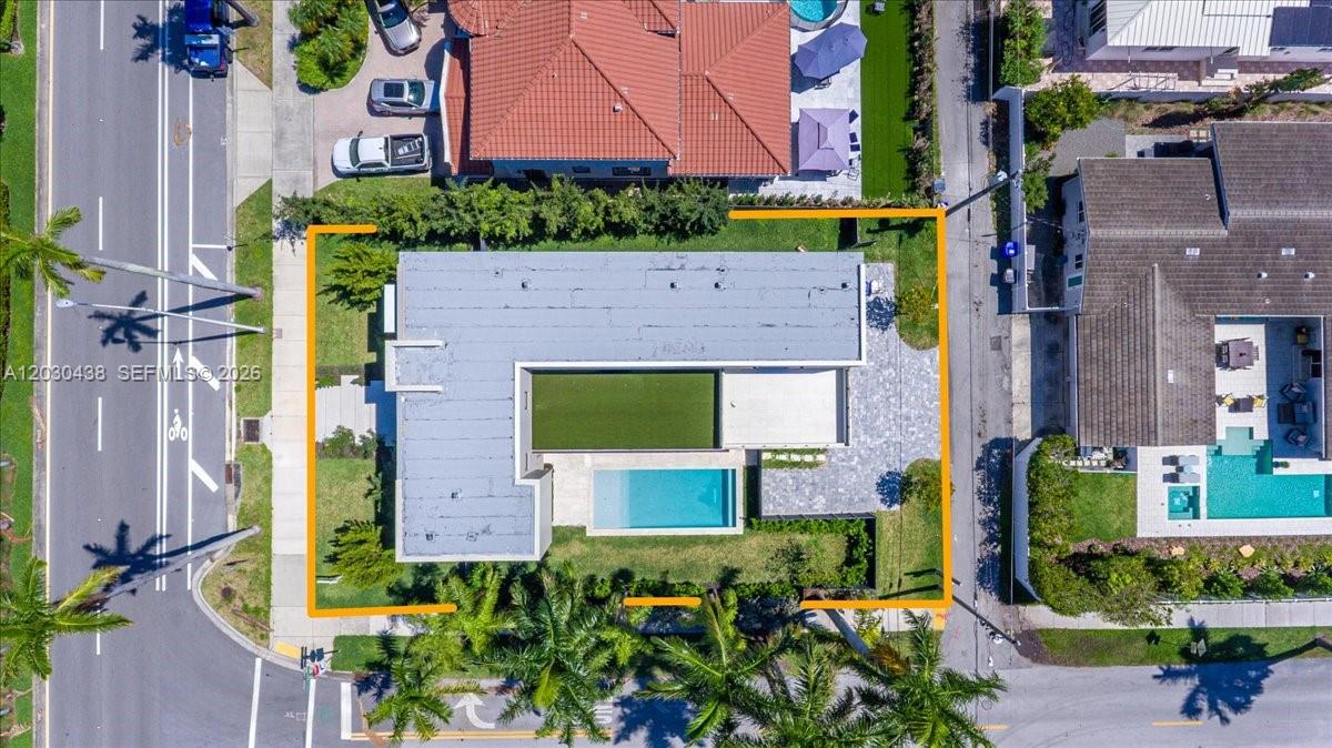 HOLLYWOOD LAKES SECTION 1 - Residential