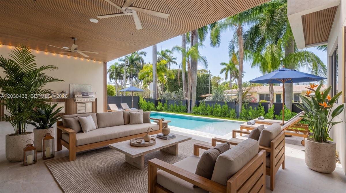 HOLLYWOOD LAKES SECTION 1 - Residential