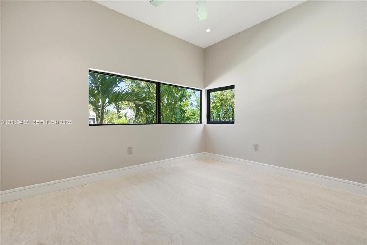 HOLLYWOOD LAKES SECTION 1 - Residential