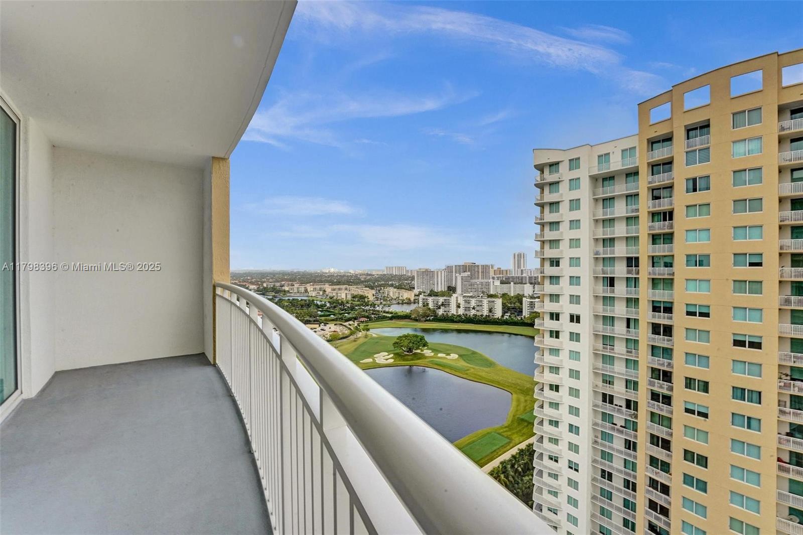 DUO CONDOMINIUM WEST - Residential