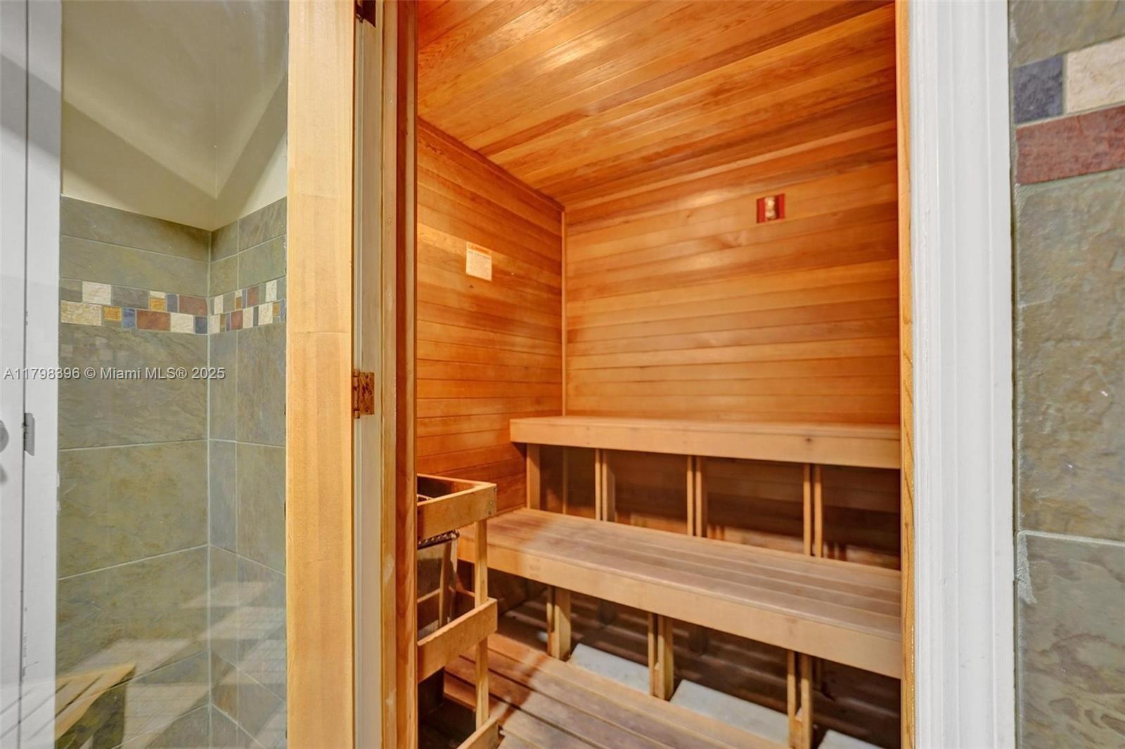 DUO CONDOMINIUM WEST - Residential