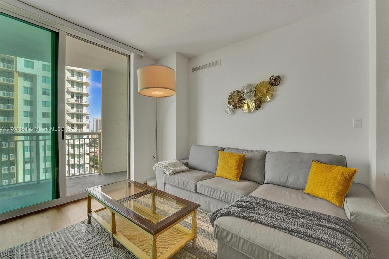 DUO CONDOMINIUM WEST - Residential