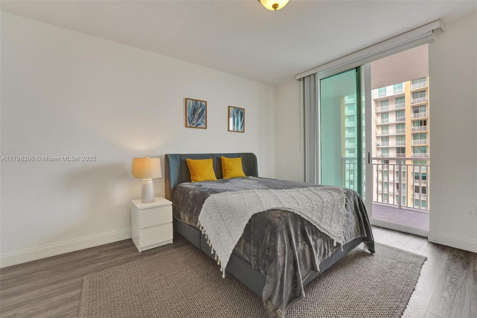 DUO CONDOMINIUM WEST - Residential