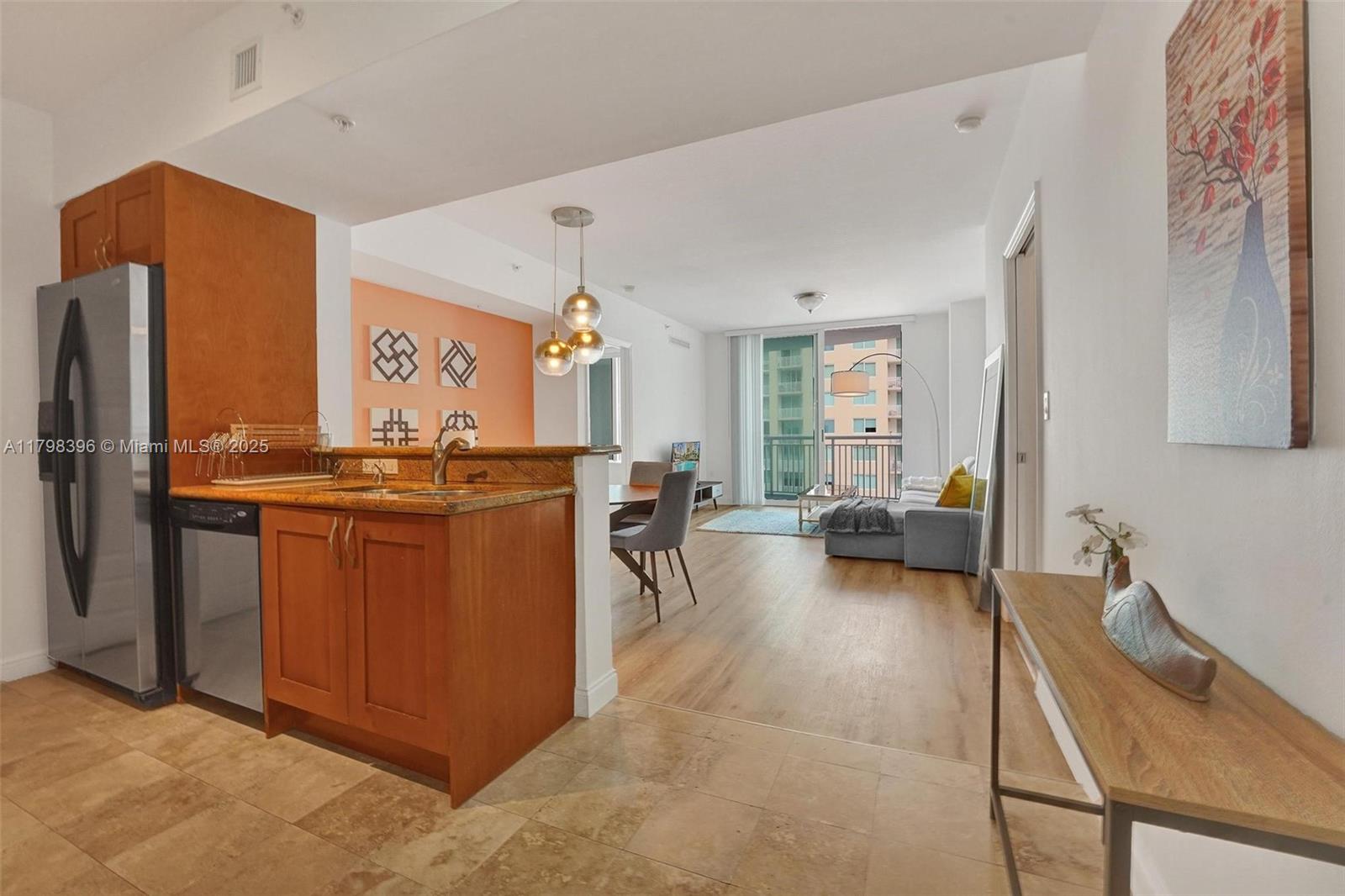 DUO CONDOMINIUM WEST - Residential
