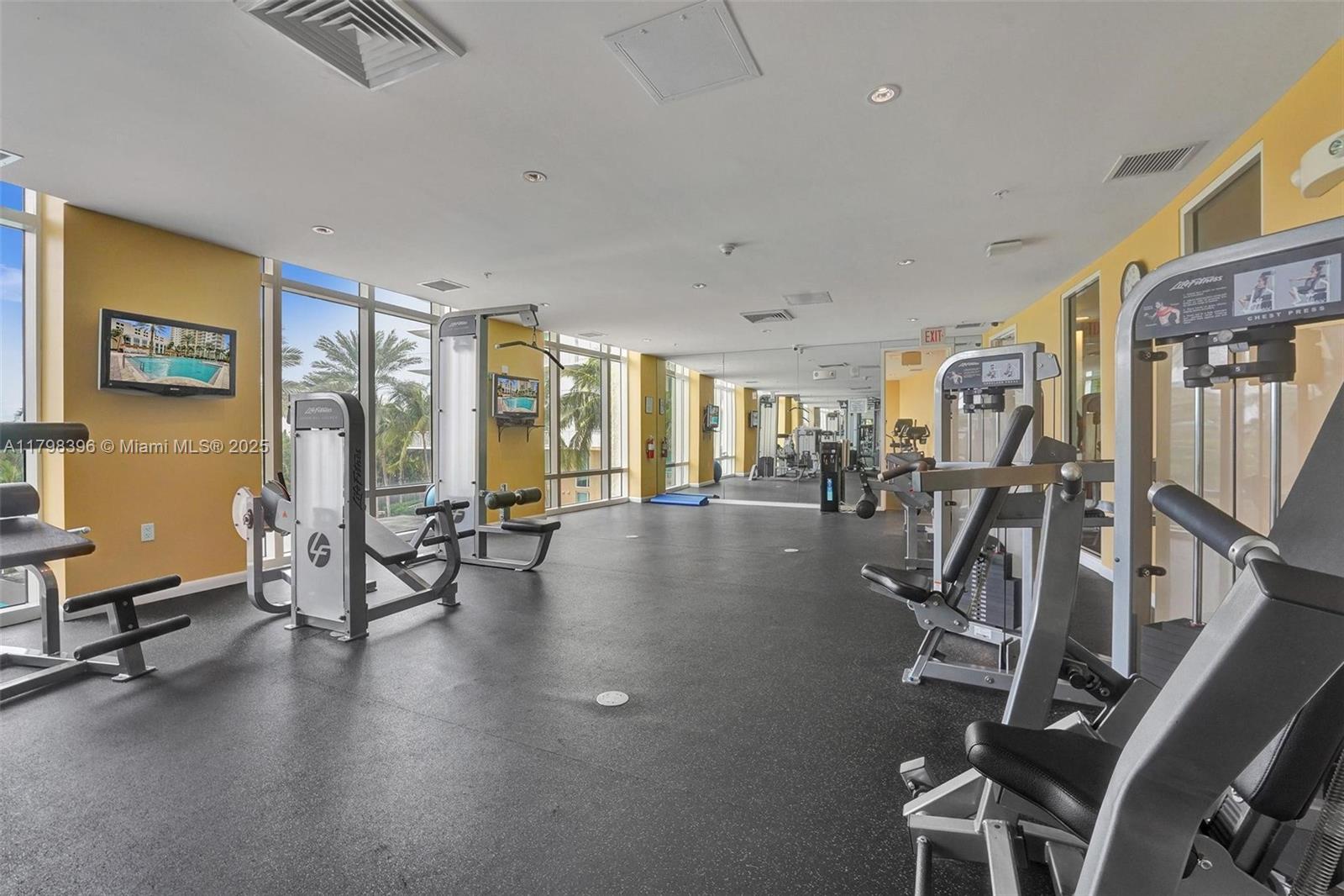 DUO CONDOMINIUM WEST - Residential