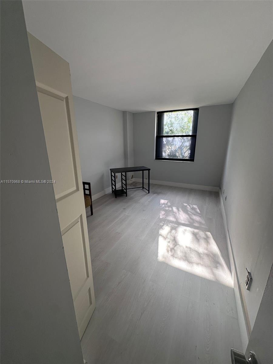 GREENWICH PH I CONDO - Residential