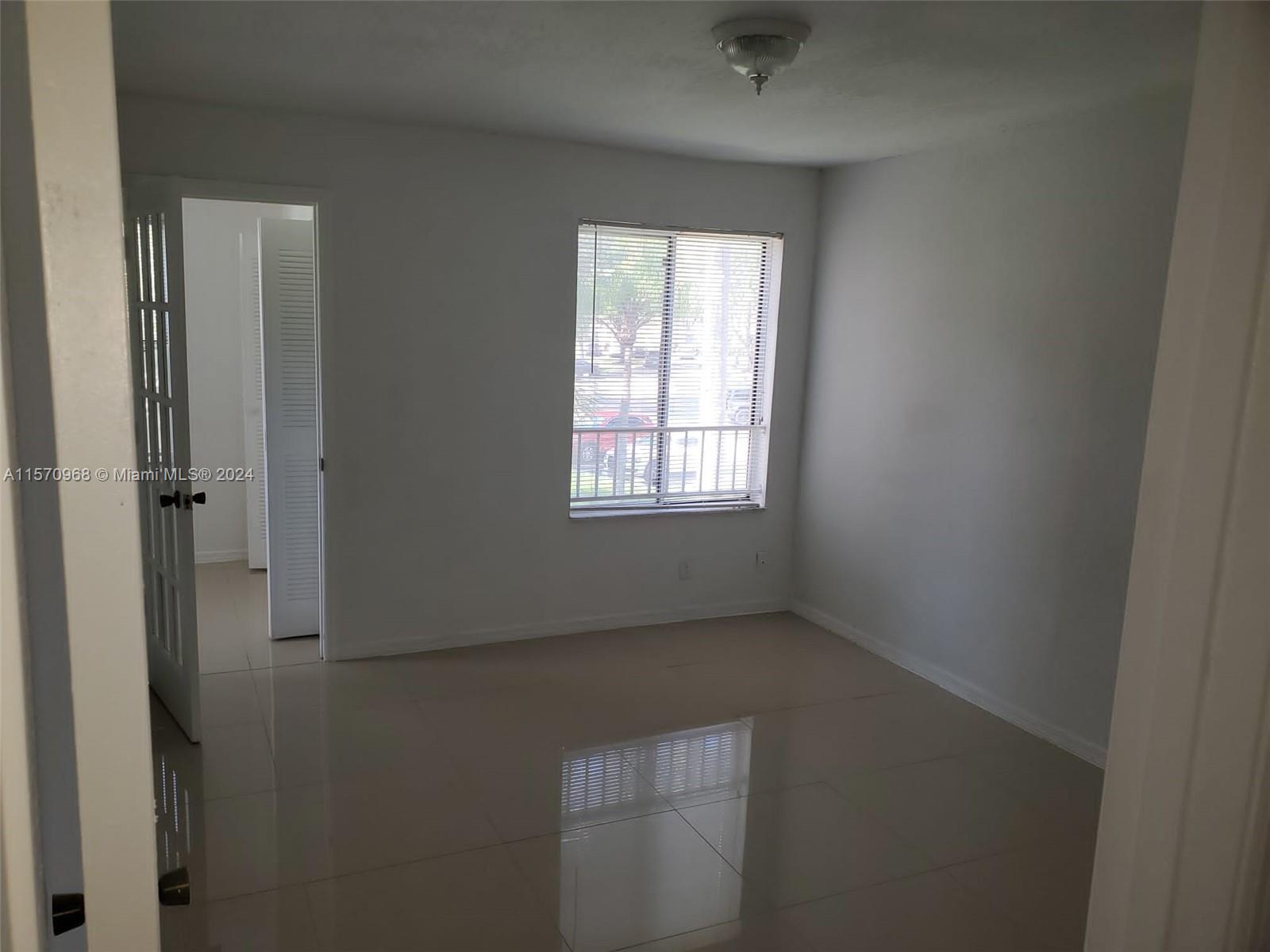 GREENWICH PH I CONDO - Residential
