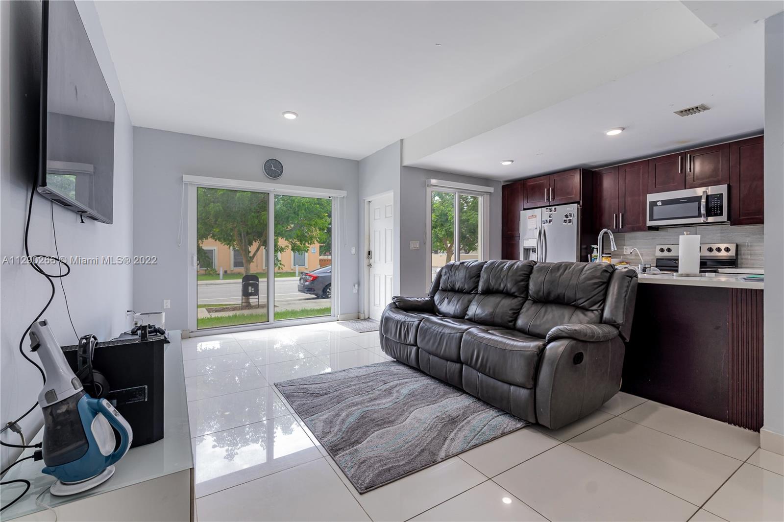 PARADISE GARDENS - Residential