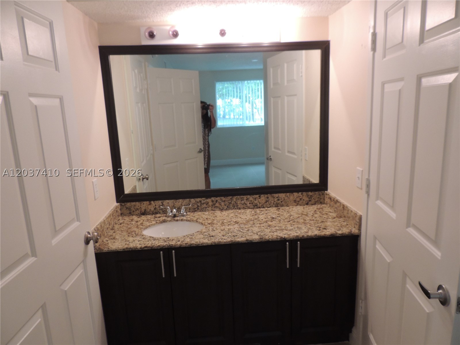 ROYAL GRAND CONDO - Residential