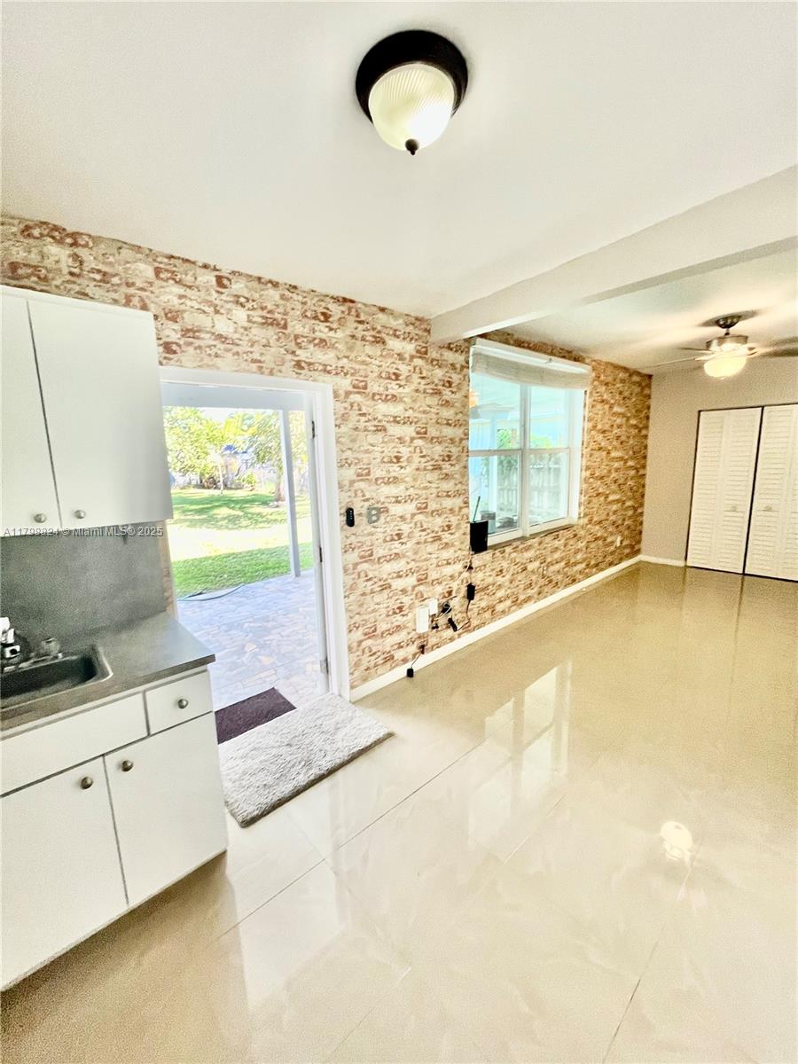 CORAL VILLAS REV - Residential