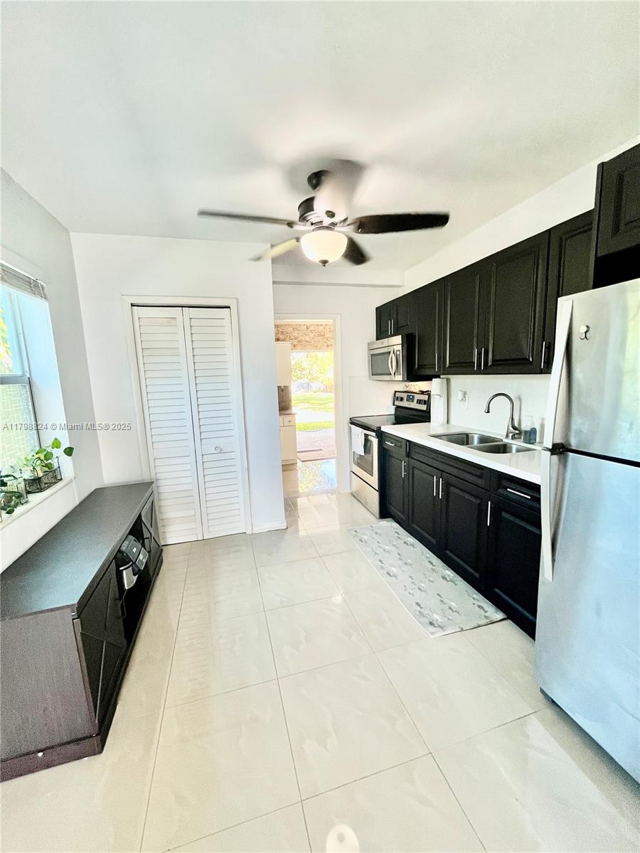 CORAL VILLAS REV - Residential