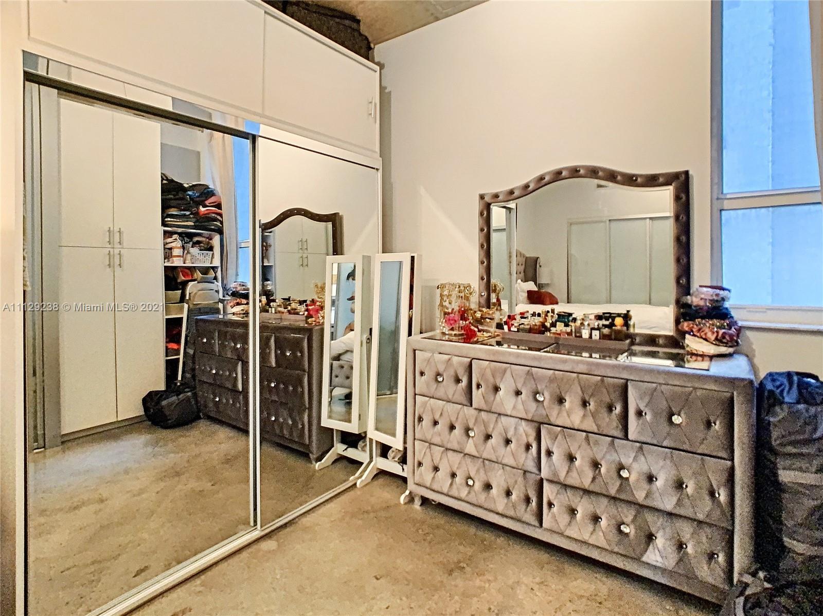 THE LOFT DOWNTOWN CONDO - Residential Lease
