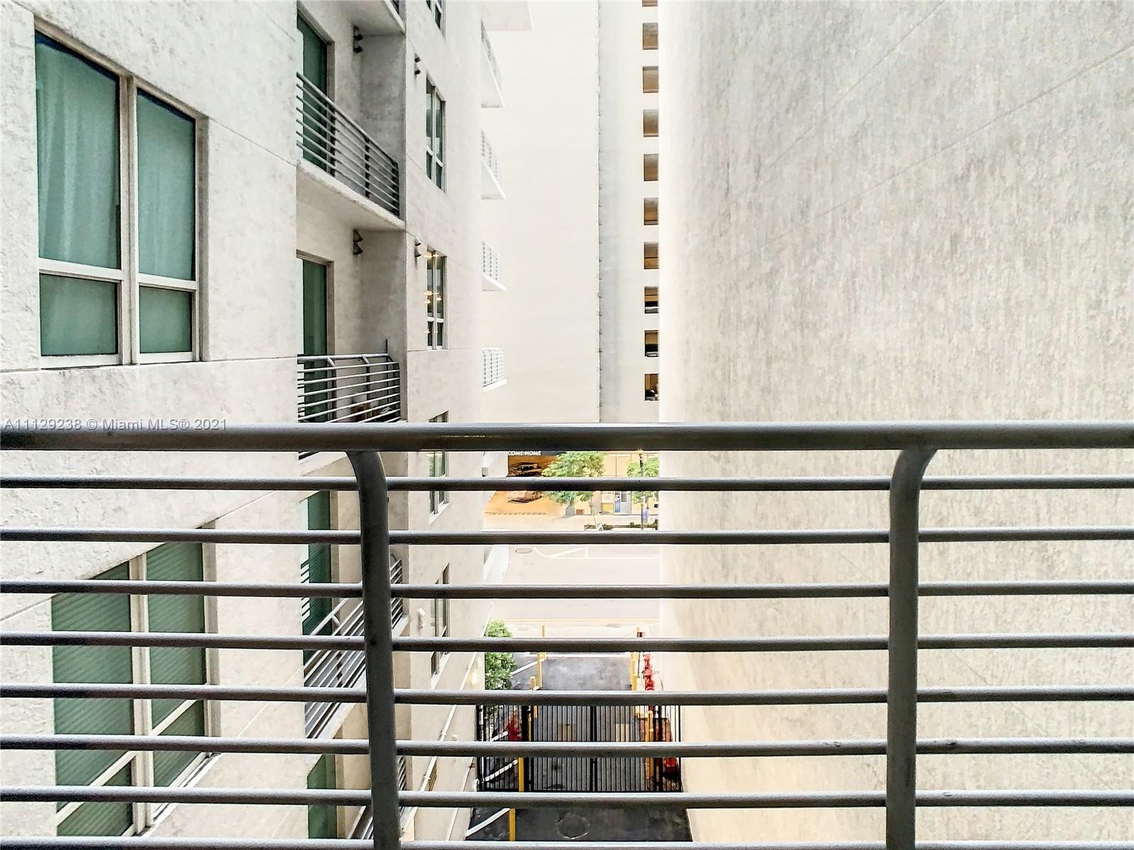 THE LOFT DOWNTOWN CONDO - Residential Lease