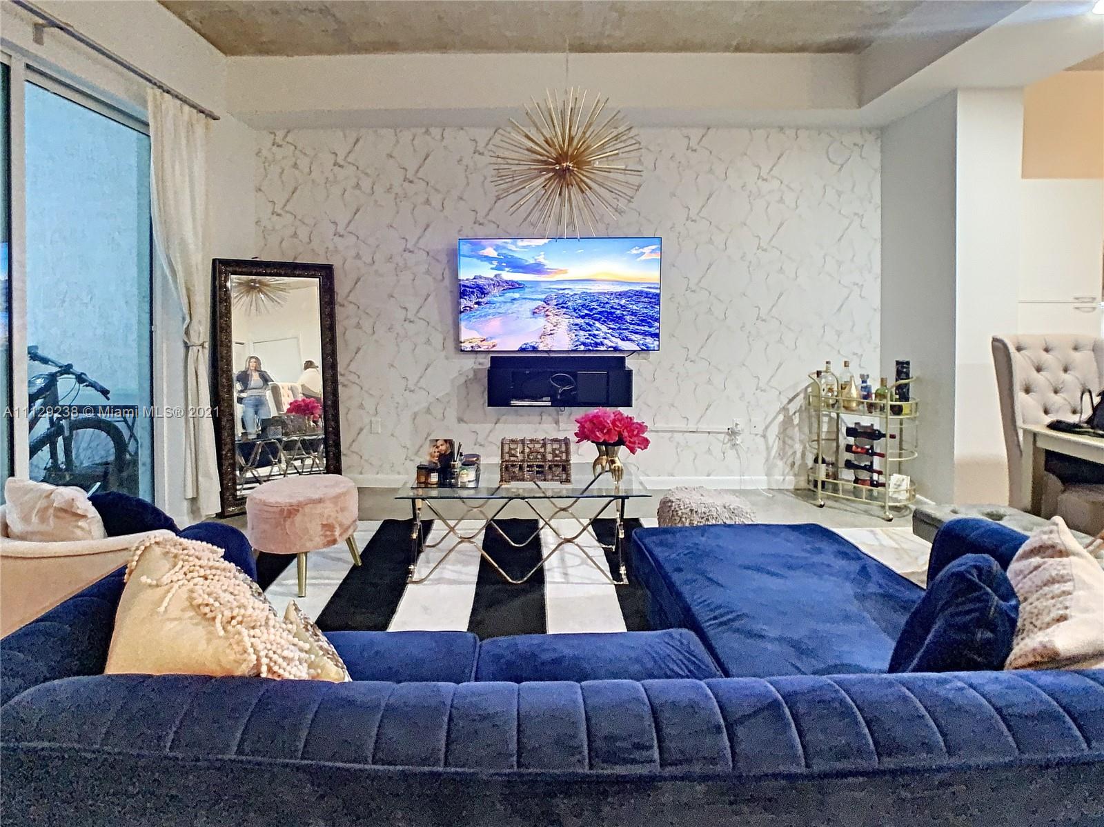 THE LOFT DOWNTOWN CONDO - Residential Lease