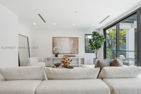 CORAL GABLES BILTMORE SEC - Residential