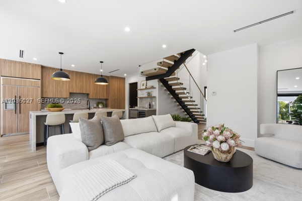 CORAL GABLES BILTMORE SEC - Residential