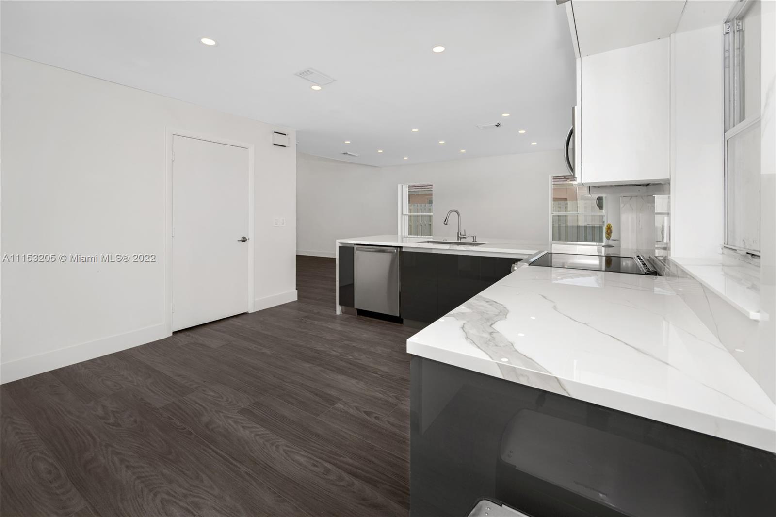 TANGLEWOOD TOWNHOMES - Residential Lease