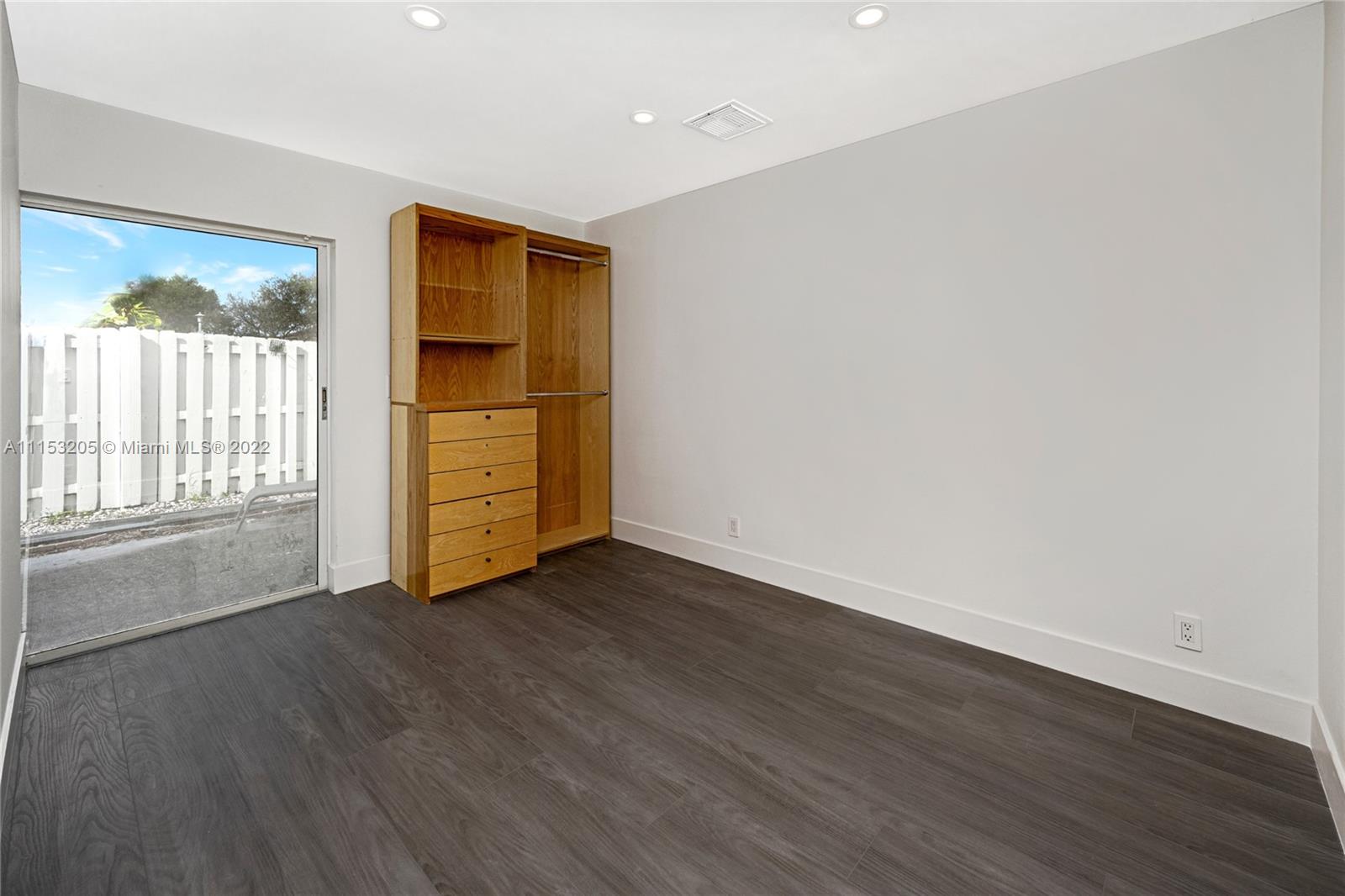 TANGLEWOOD TOWNHOMES - Residential Lease