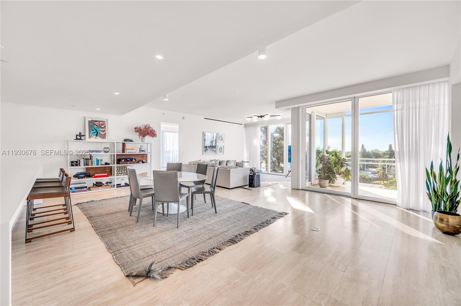 SURF CLUB CONDO - Residential