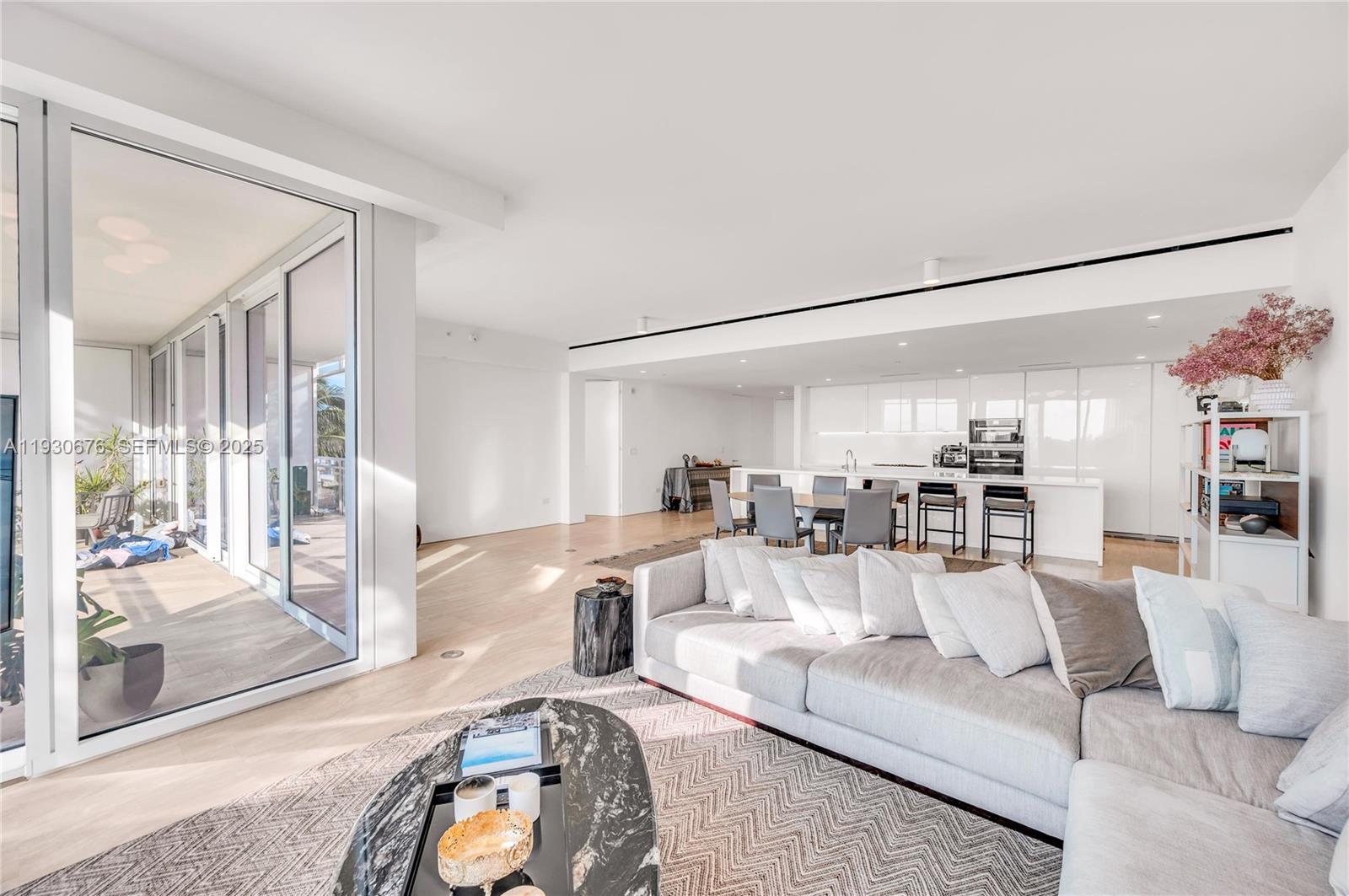 SURF CLUB CONDO - Residential