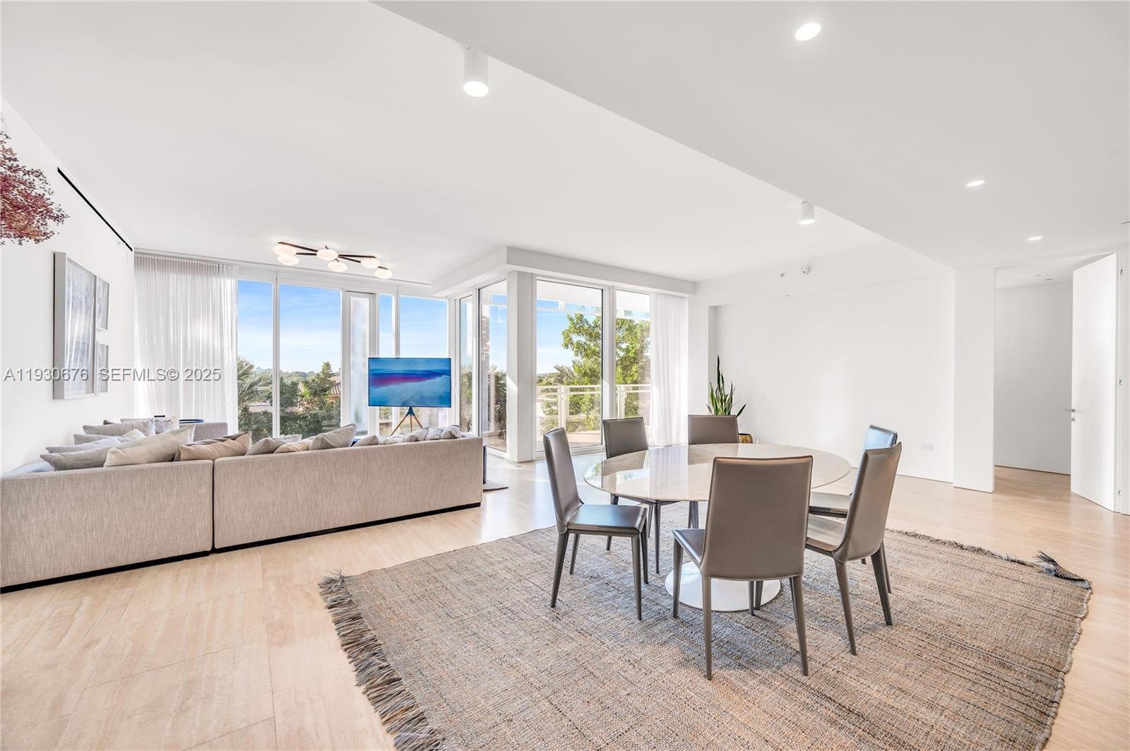 SURF CLUB CONDO - Residential