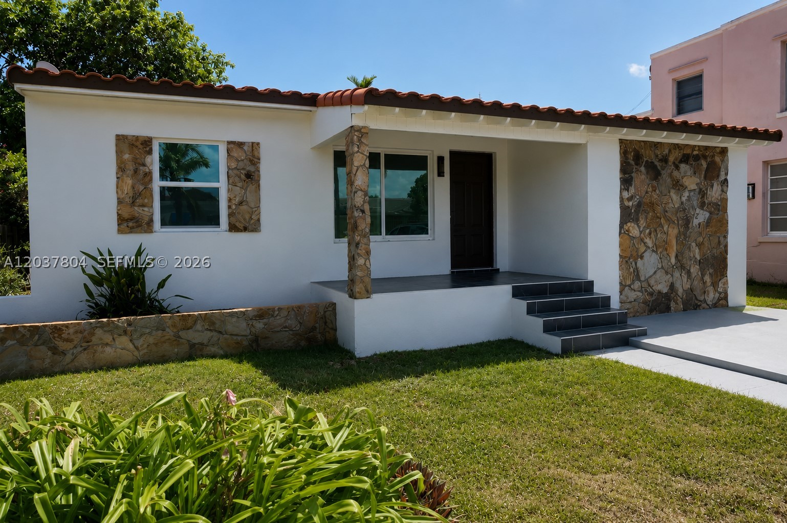 SUNNY GROVE - Residential