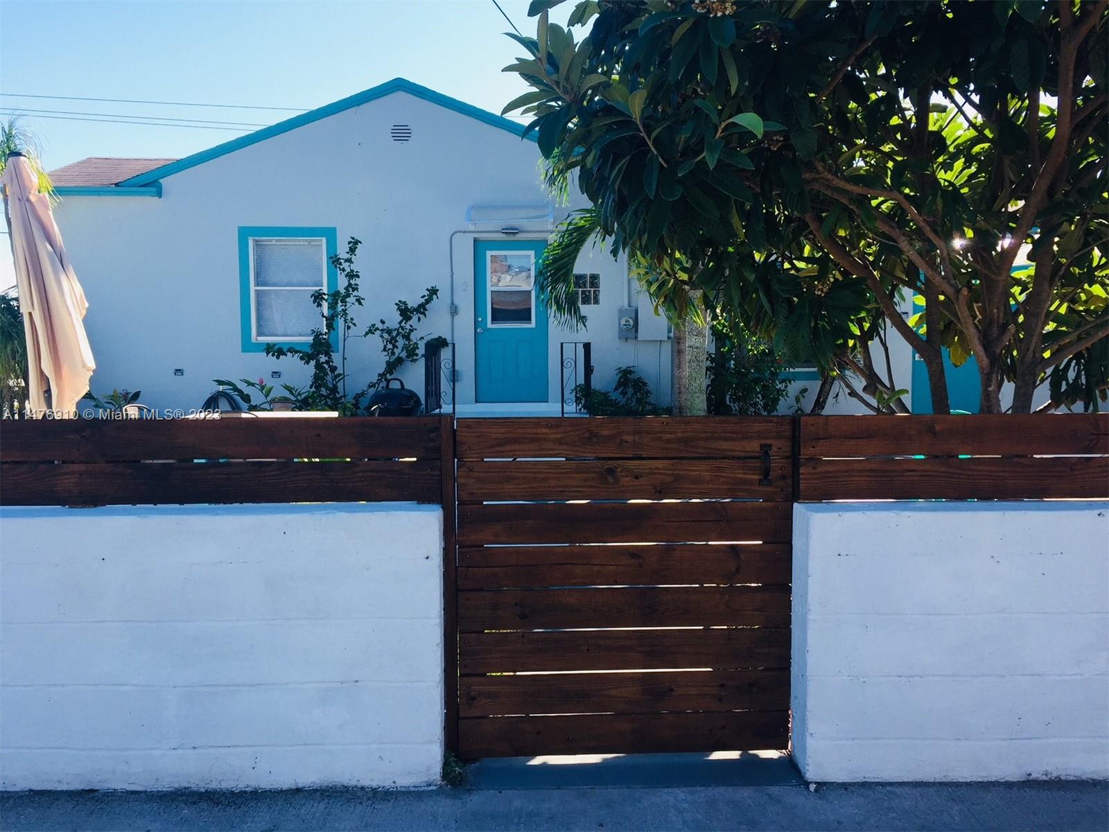 HOLLYWOOD LAWNS - Residential Income