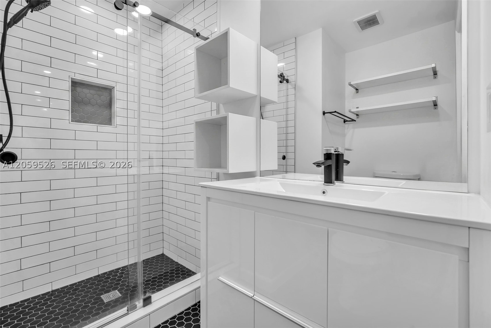 ARROWHEAD COUNTRY CLUB VI - Residential