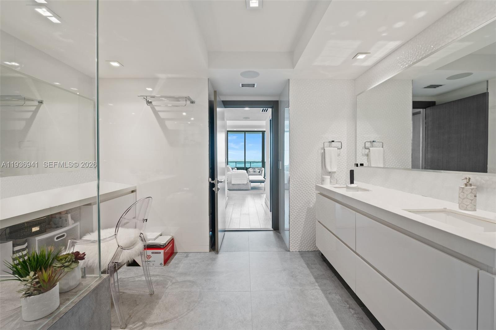 JADE RESIDENCES AT BRICKE - Residential