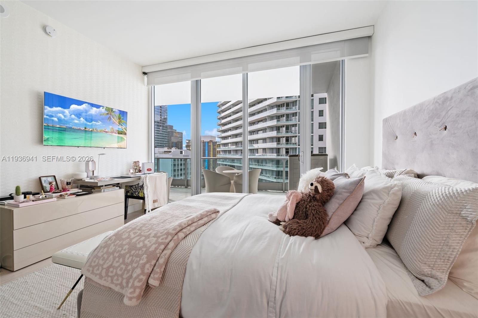 JADE RESIDENCES AT BRICKE - Residential