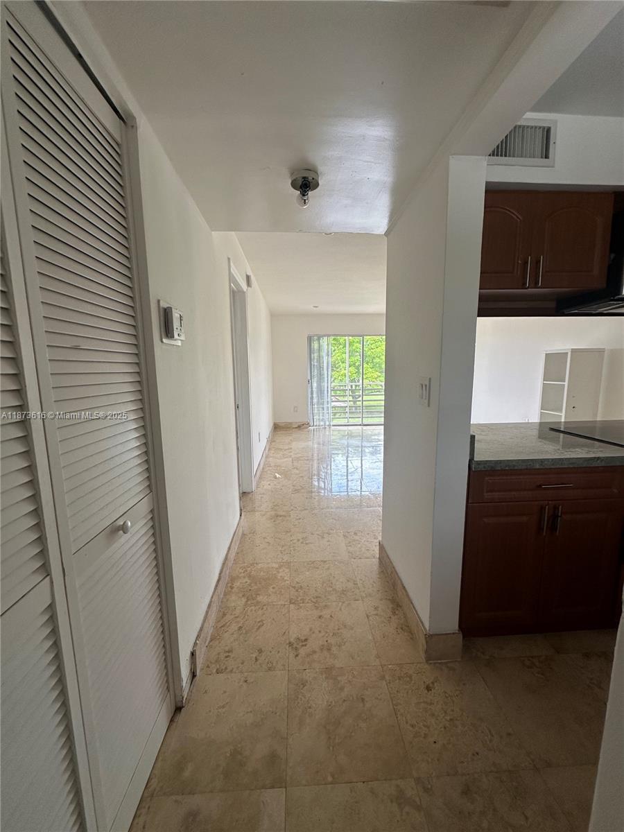 BISCAYNE LAKE GDN BLDG J - Residential Lease
