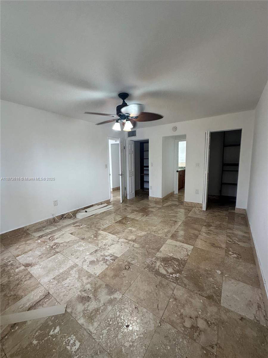 BISCAYNE LAKE GDN BLDG J - Residential Lease