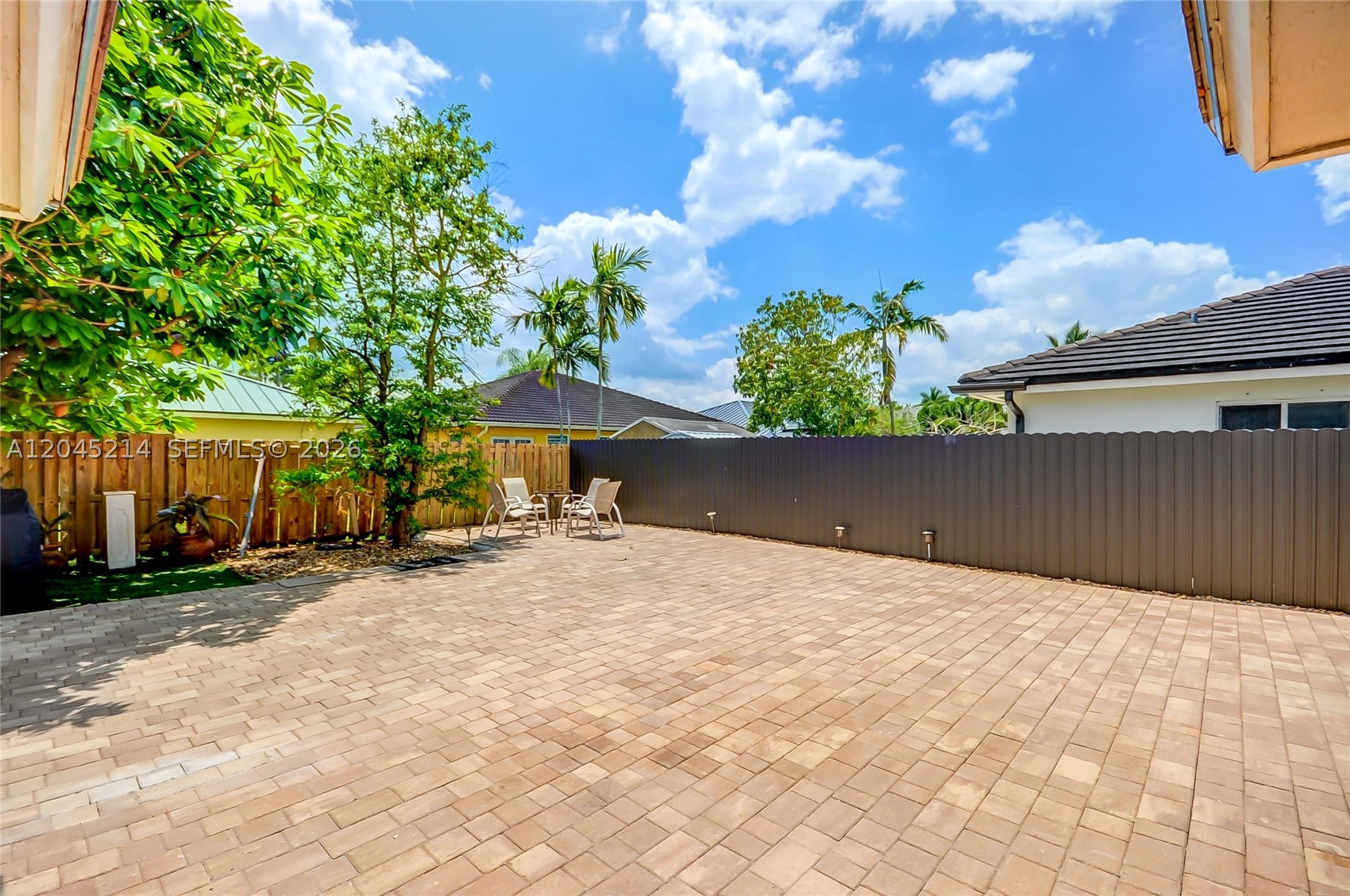 LAGUNA PONDS SEC 2 - Residential