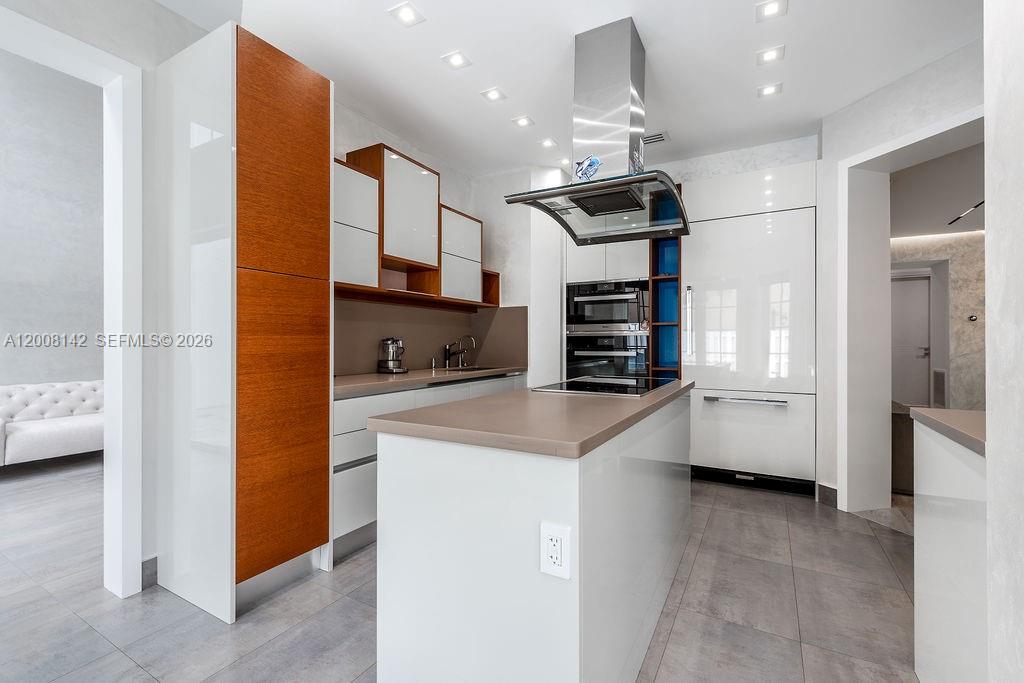 GOLDEN GATE ESTATES & MAR - Residential