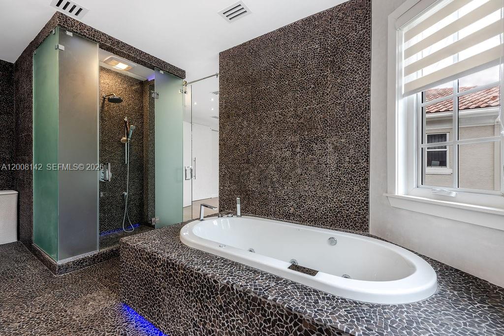 GOLDEN GATE ESTATES & MAR - Residential