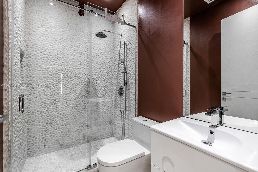 GOLDEN GATE ESTATES & MAR - Residential