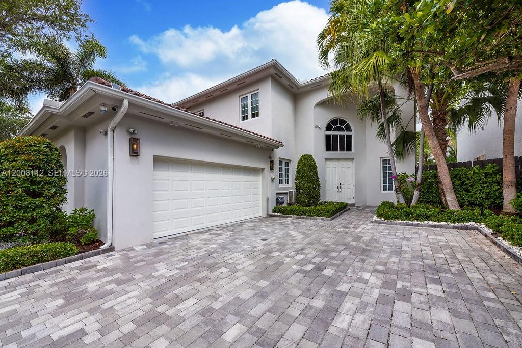 GOLDEN GATE ESTATES & MAR - Residential