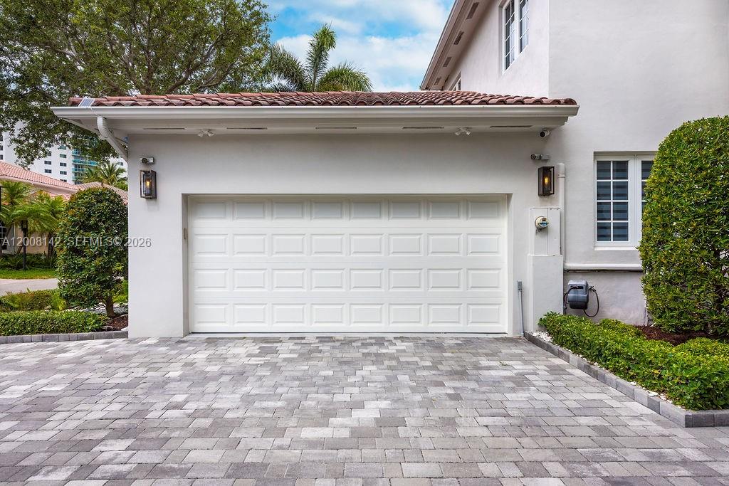 GOLDEN GATE ESTATES & MAR - Residential