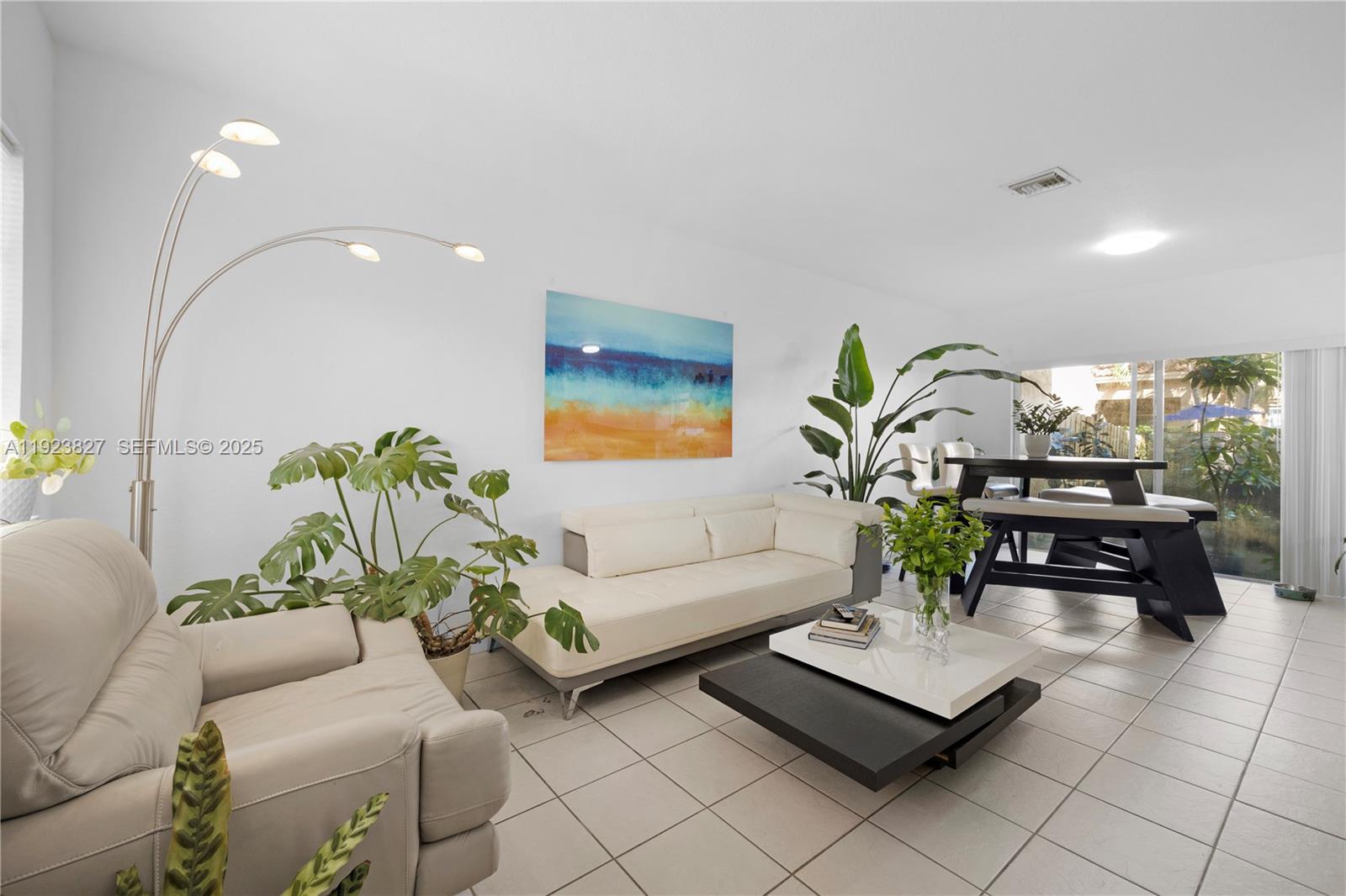 SANTA BARBARA 1ST ADDN - Residential