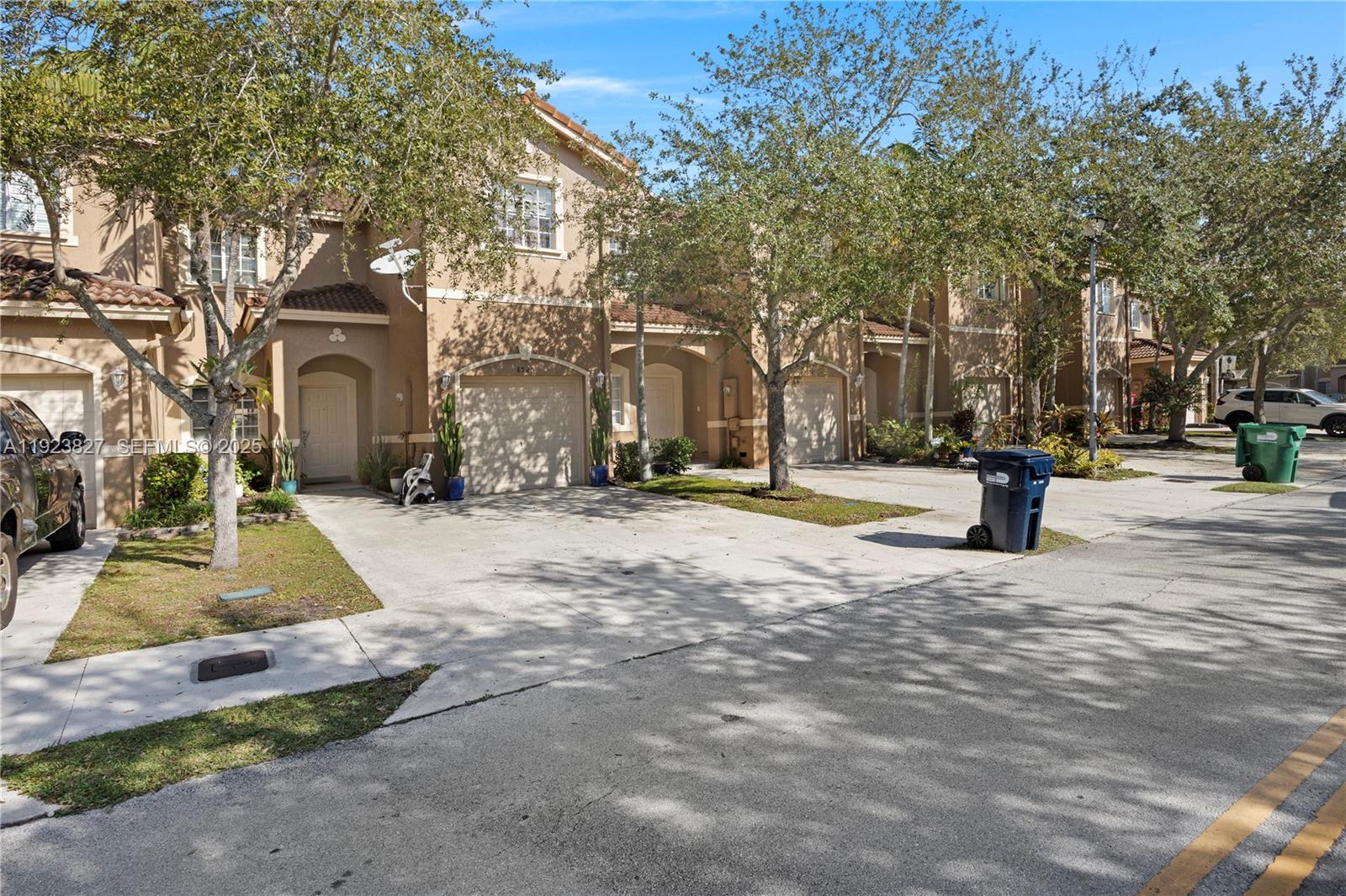 SANTA BARBARA 1ST ADDN - Residential