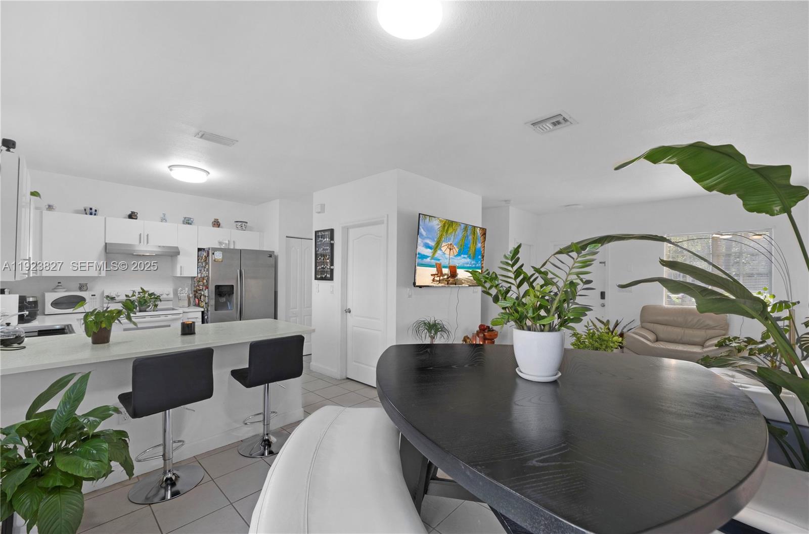 SANTA BARBARA 1ST ADDN - Residential