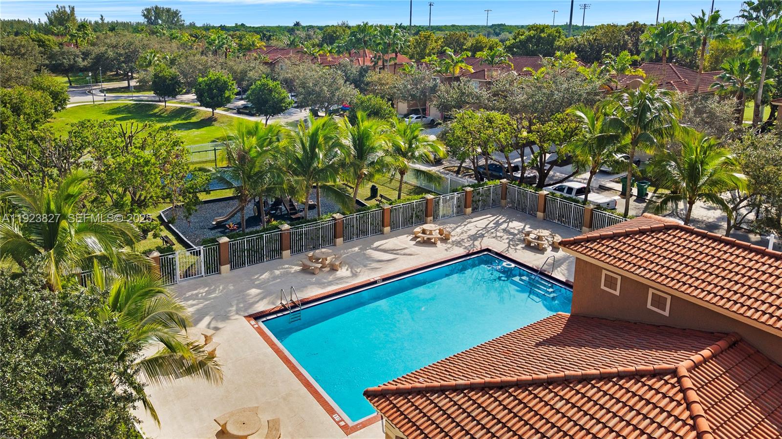 SANTA BARBARA 1ST ADDN - Residential